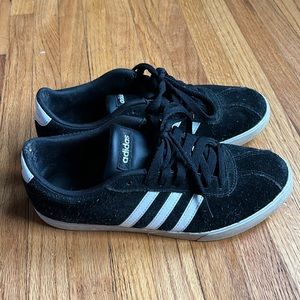 Adidas Sneakers